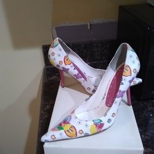 Women Shoes Slip On White Multi Flowers Size 7 1/2